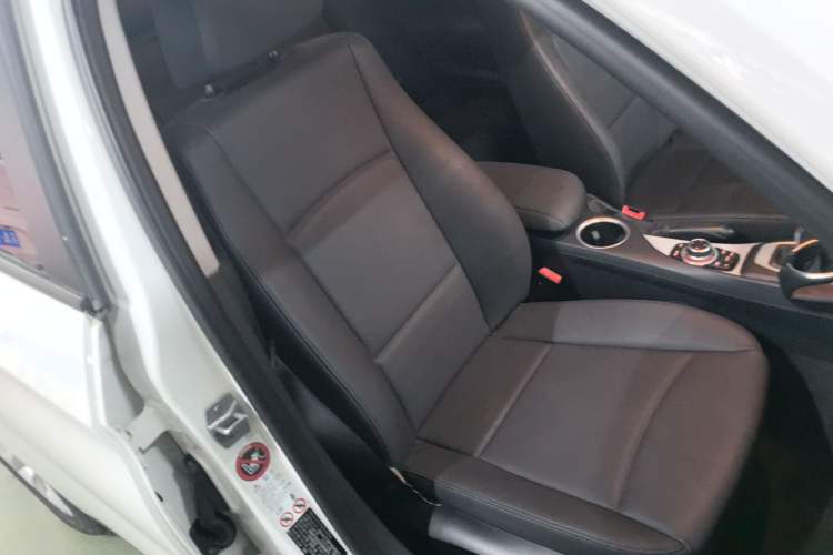 Used BMW X1 2014 sDrive18i Leading Model