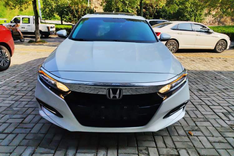 Used Honda Accord 2018 230TURBO Comfort Version National V
