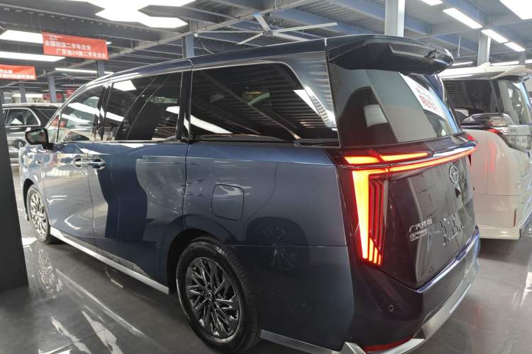 Used GAC Trumpchi Xiangwang M8 2025 Qiankun Series Pro Comfort Cabin
