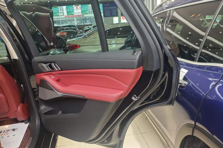 Used BMW X5 2022 Restyled xDrive 30Li Luxury Version M Sport Package