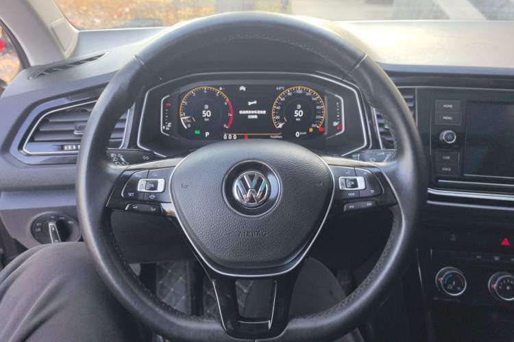 Used Volkswagen T-ROC 2020 280TSI DSG Two-Wheel Drive Comfort Version
