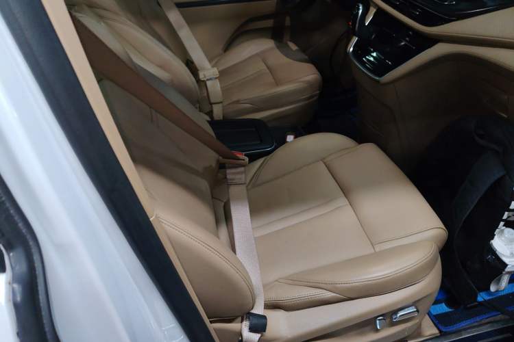 Used Buick GL8 2020 ES Land Cruiser 653T Luxury Edition
