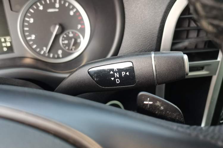 Used Mercedes-Benz Vito 2021 2.0T Elite Version 7 Seats