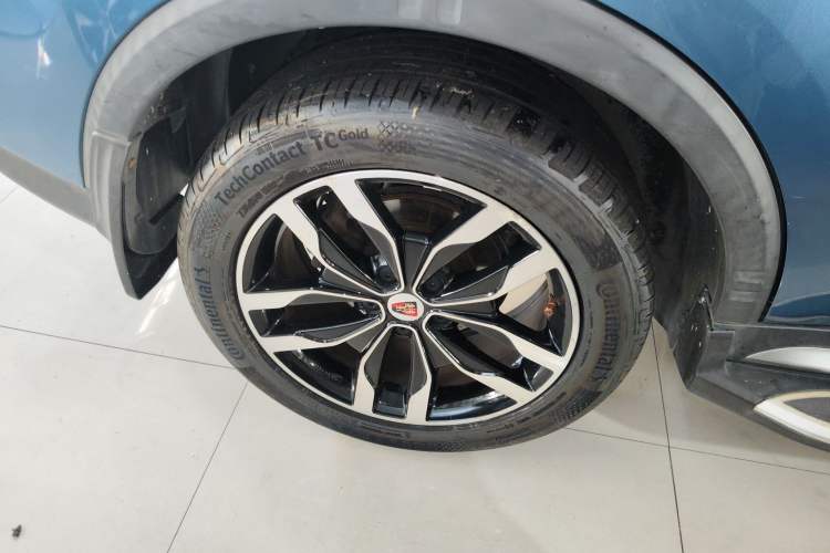 Used Roewe RX5 2016 20T Two-Wheel Drive Automatic Internet Smart Edition
