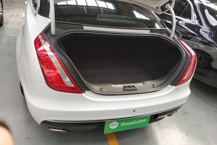 Used Jaguar XJ 2016 XJL 3.0 SC Four-Wheel Drive Panoramic Business Edition