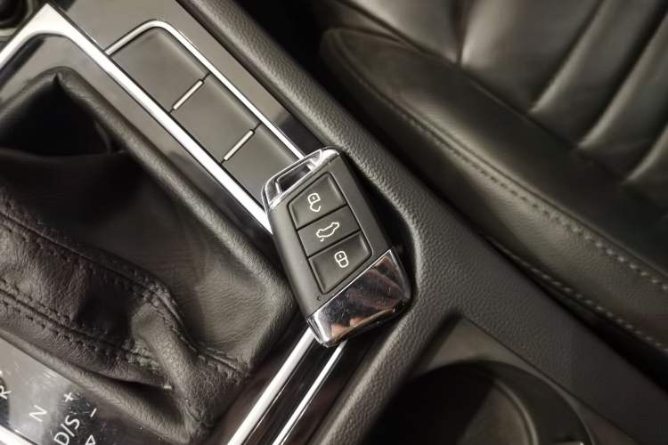 Used Volkswagen Magotan 2018 Facelift 330TSI DSG Luxury Model