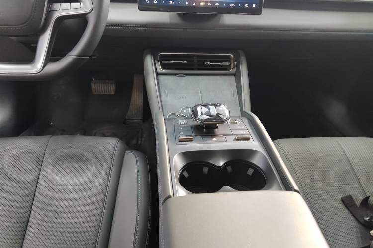 Used BYD Qin L 2025 DM-i Smart Drive 120KM Superior Model
