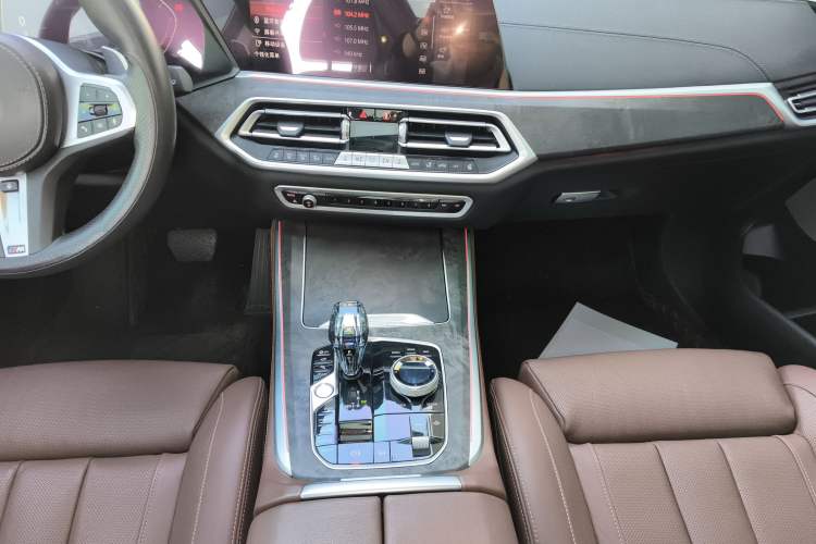 Used BMW X5 2021 xDrive40i Luxury Model with M Sport Package
