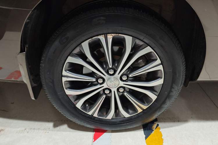 Used Buick GL8 2022 Land Executive Class 652T Prestige Model