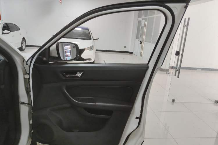 Used Qoros 5 2018 Revised Version 1.6T Automatic Leading Edition
