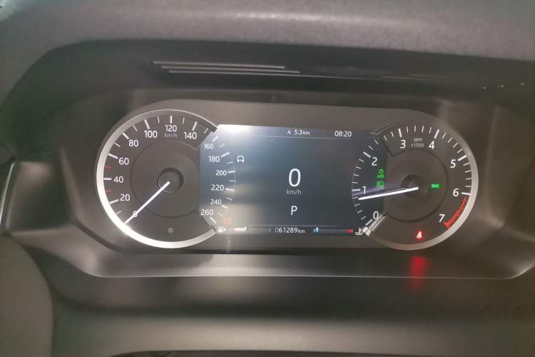 Used Land Rover Discovery Sport 2020 200 PS Family Edition
