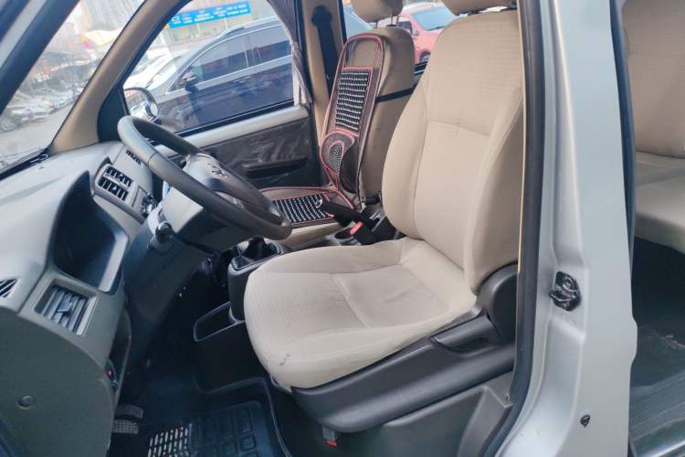 Used Wuling Rongguang 2020 1.2L S Base Model China VI
