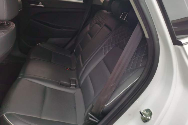 Used Hyundai Tucson 2020 280TGDi Two-Wheel-Drive GLS Fashion Edition China VI Standard