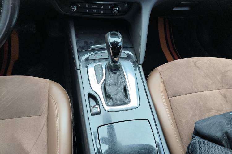 Used Buick Regal 2019 20T Elite Version China VI Standard
