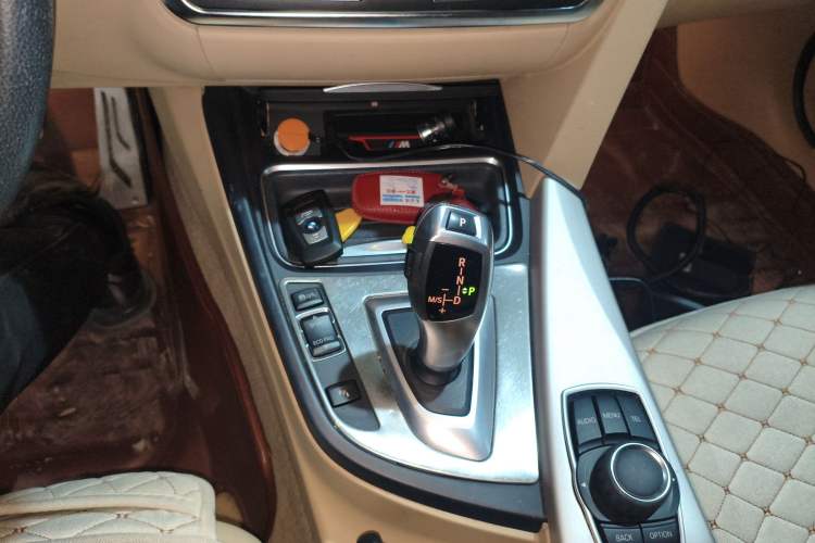 Used BMW 3 Series 2014 320Li Fashion Model
