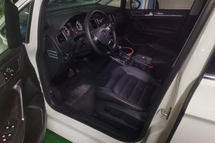 Used Volkswagen Golf Sportsvan 2016 280TSI Automatic Luxury Model