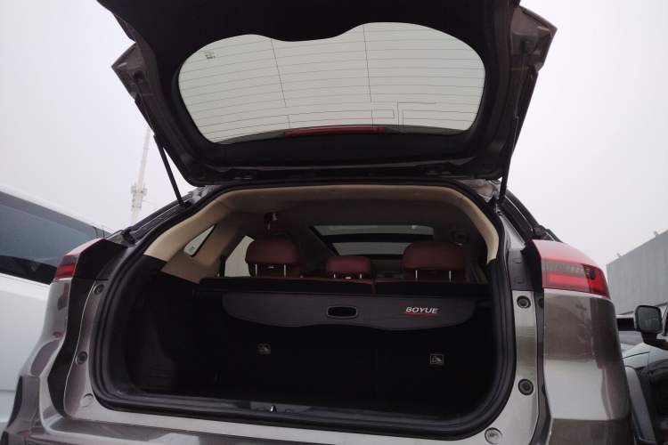 Used Geely Auto Emgrand X7 Sport 2021 1.8TD DCT Two-Wheel Drive Asian Games Edition
