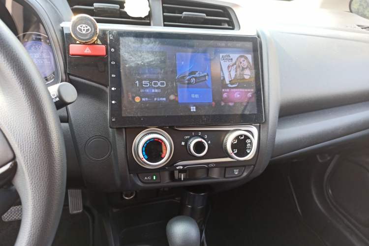 Used Honda Fit 2016 1.5L SES CVT Fashion Sunroof Edition
