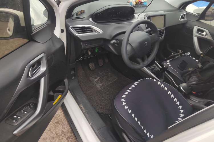 Used Peugeot 2008 2014 1.6L Manual Trend Edition
