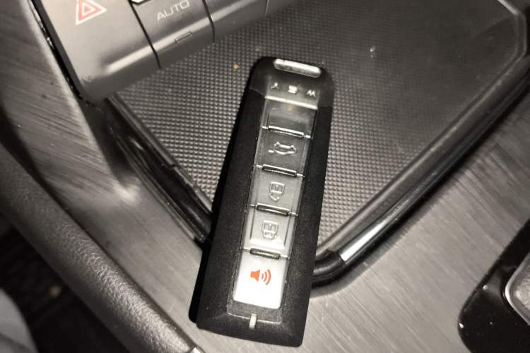 Used Wey VV5 2017 2.0T Ultra-Luxury Version
