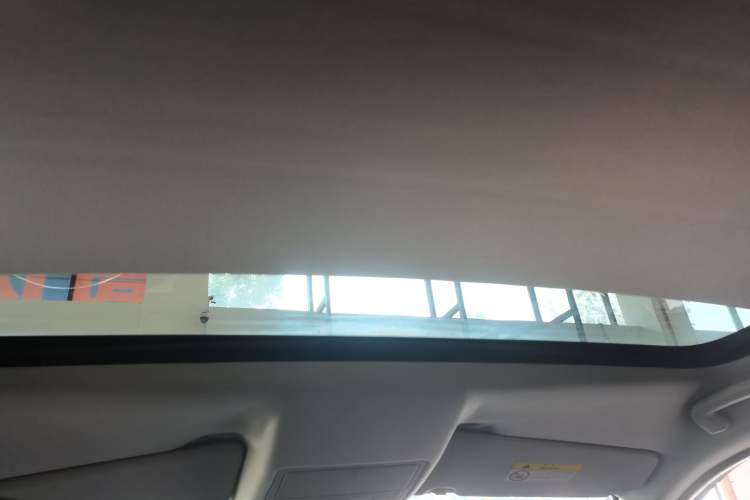 Used Land Rover Discovery Sport 2018 240 PS SE Version