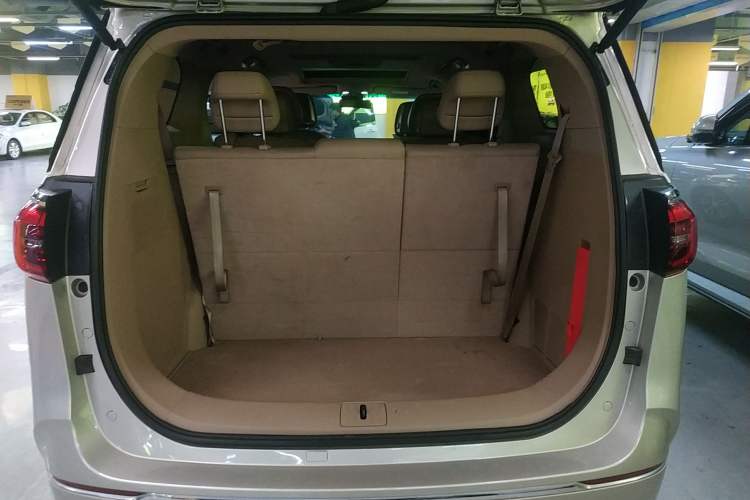 Used Buick GL8 2021 ES Land Cruiser 653T Luxury Edition
