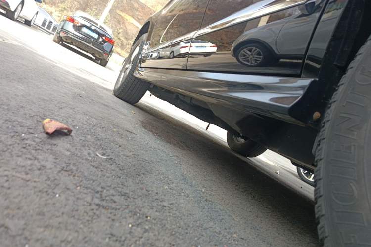 Used Haval H6 2013 Upgraded Model 2.4L Automatic Two-Wheel Drive Elite Version
