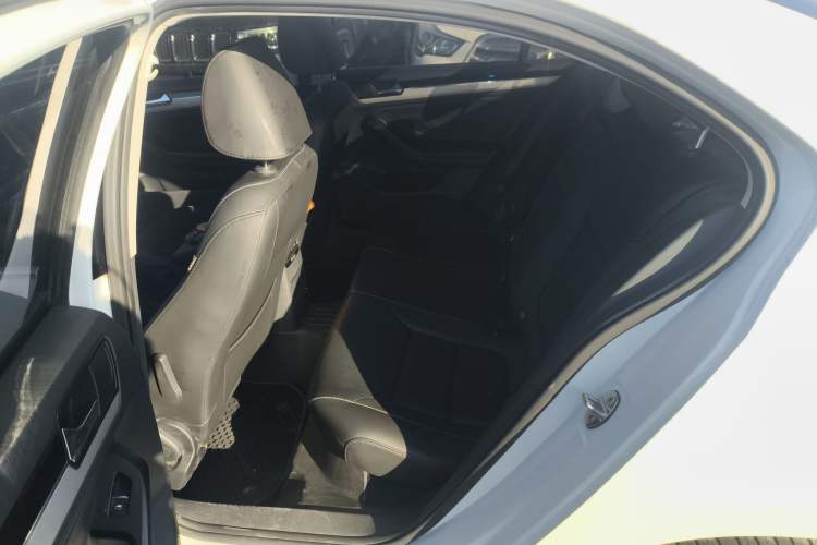 Used Volkswagen Sagitar 2018 180TSI DSG Prestige Edition
