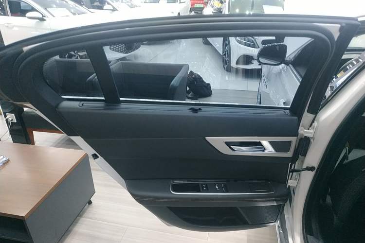 Used Jaguar XEL 2018 2.0T 200 PS Premium Edition
