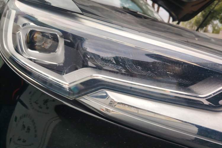 Used Hongqi HS5 2022 Revised Version 2.0T Smart Connect Flagship Edition