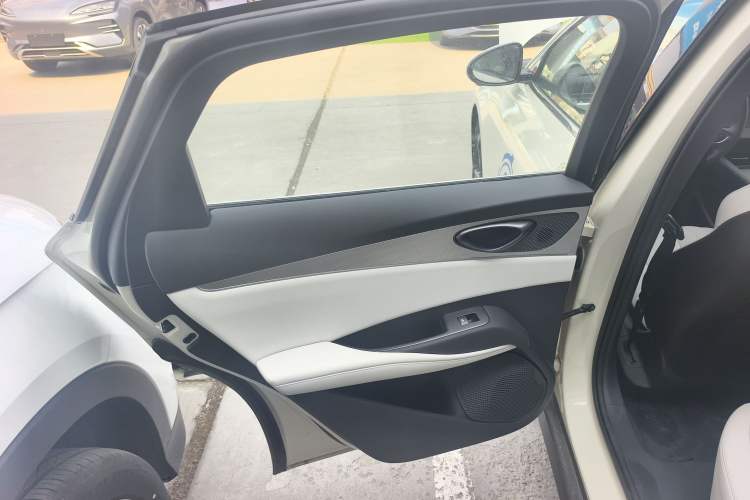 Used BYD Seal 06 New Energy 2024 DM-i 120KM Flagship Model
