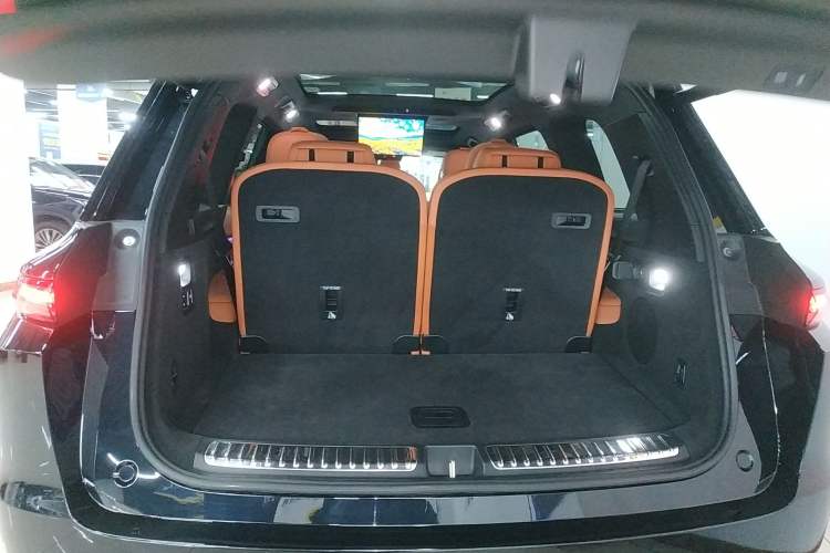 Used Li Auto L9 2025 Pro Smart Refresh Edition
