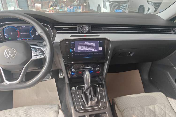 Used Volkswagen Magotan 2023 2 Million Units Commemorative Edition 330TSI DSG Luxury Version