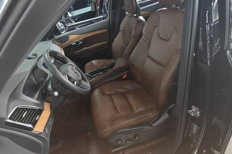 Used Volvo XC90 2021 B6 Zhiyi Luxury Edition 7-Seater
