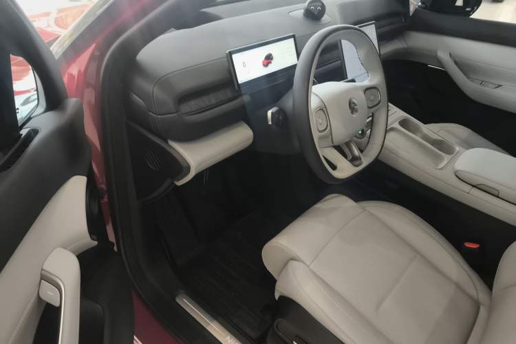 Used Nio ES6 2024 75 kWh
