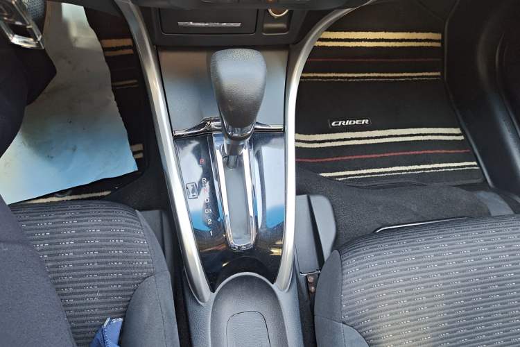 Used Honda Crider 2015 1.8L automatic comfort version
