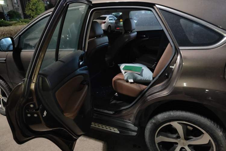 Used BYD S7 2017 2.0T Automatic Luxury Model
