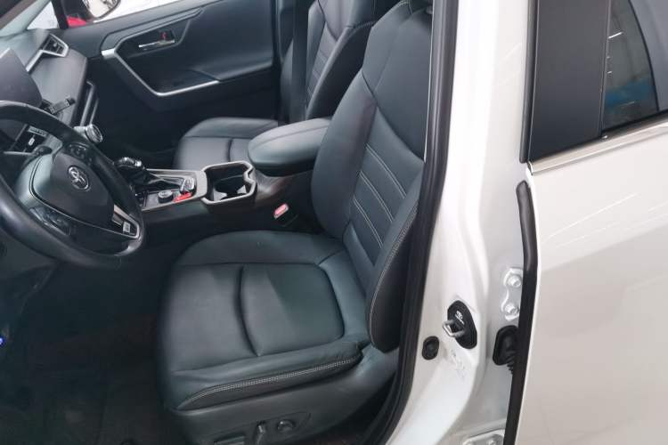 Used Toyota RAV4 2023 Dual-Engine 2.5L E-CVT Four-Wheel Drive Elite Plus Edition