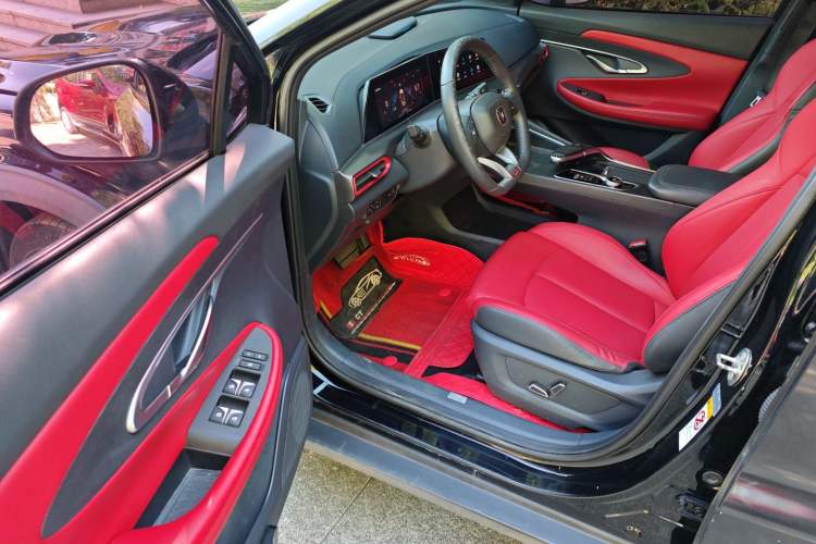 Used Changan UNI-T 2020 1.5T Prestige Version
