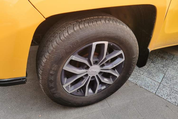 Used JMC Yuhu 9 2019 2.0T Manual Gasoline 4x4 Comfort Edition