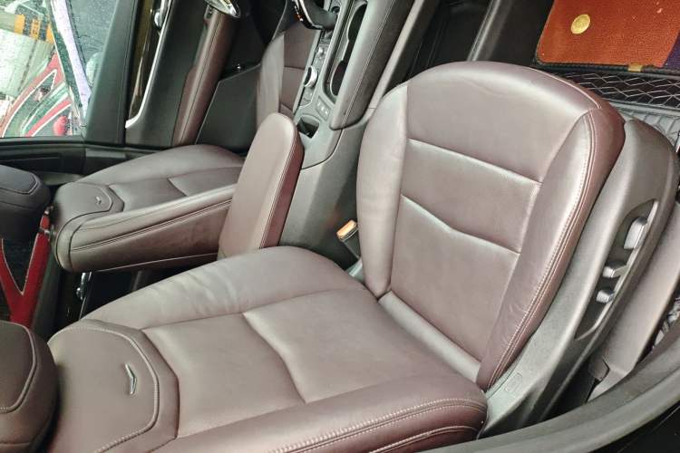 Used Cadillac XT6 2022 2.0T 7-Seater Two-Wheel Drive Luxury Version