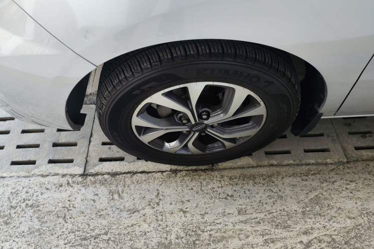 Used  L5 2022 2.0T Automatic Business Edition
