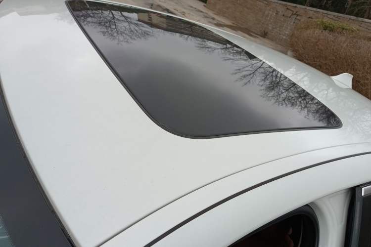 Used BMW 5 Series 2014 525Li Leading Model
