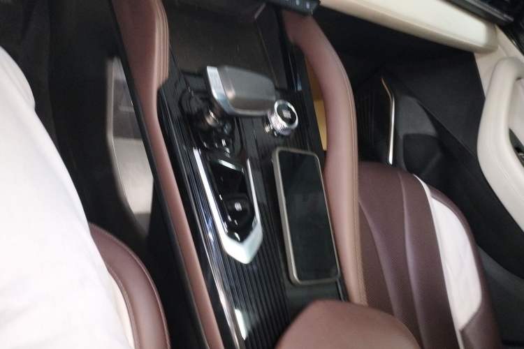 Used Geely Auto Monjaro L 2021 2.0TD DCT EVO Two-Wheel Drive Prestige Version
