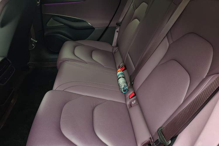 Used Xiaomi Auto SU7 2024 Four-Wheel Drive Ultra-Long Range Advanced Intelligent Driving Max Edition