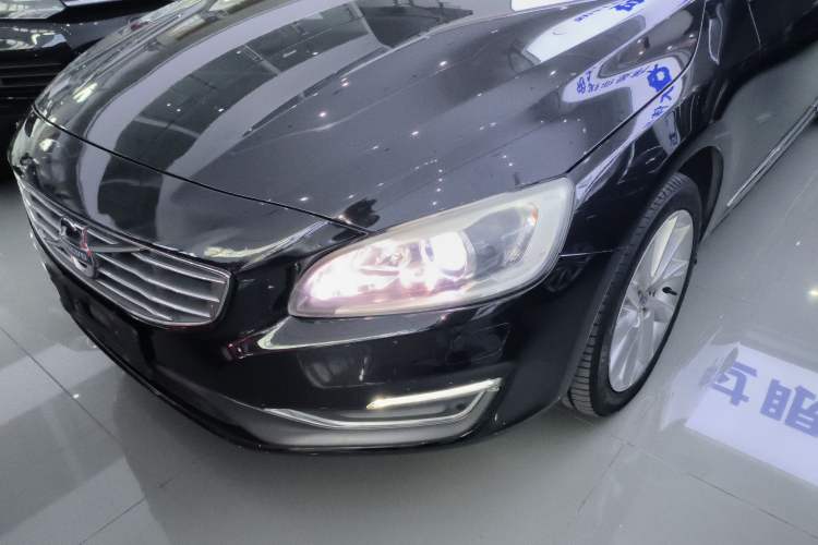 Used Volvo S60 2016 S60L T4 Zhiyuan Edition
