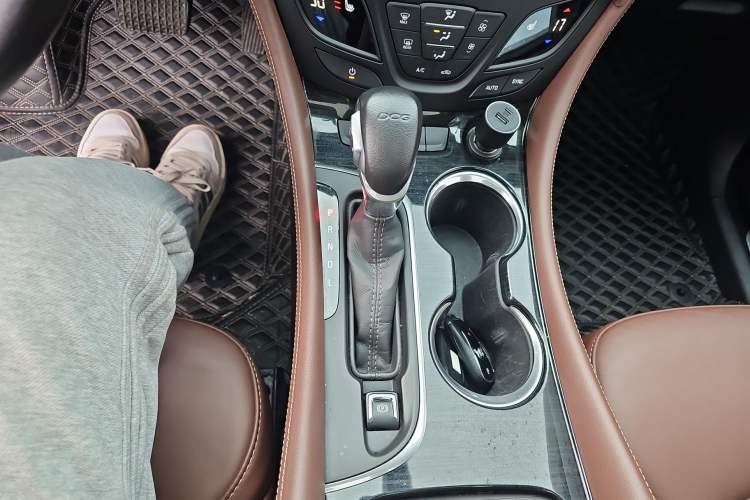 Used Buick Envision 2021 532T Two-Wheel-Drive Elite Version
