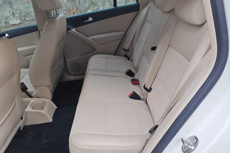 Used Volkswagen Tiguan 2015 1.8TSI Manual Two-Wheel Drive Fashion Edition
