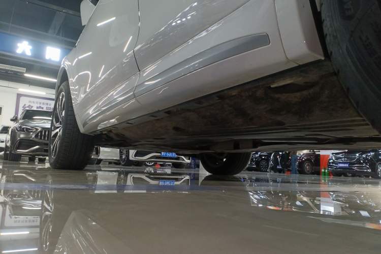 Used Land Rover Discovery Sport 2024 Performance Tech Edition
