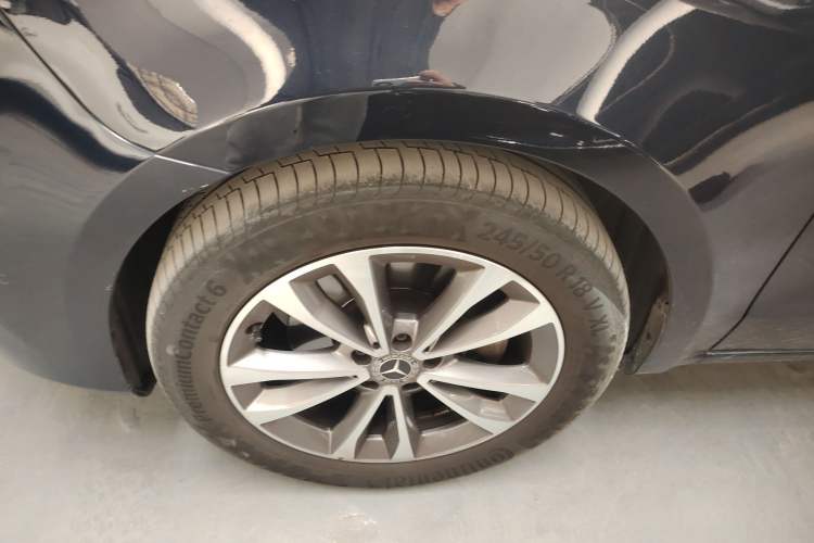 Used Mercedes-Benz V-Class 2021 V 260 Avantgarde Edition
